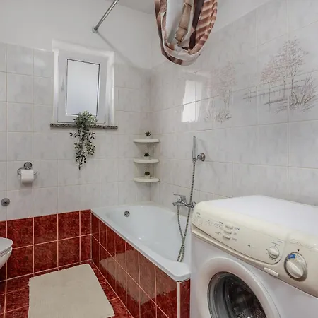 2 Bedroom Cozy In * Vantacici