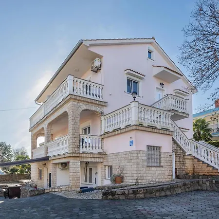 Lejlighed 2 Bedroom Cozy In