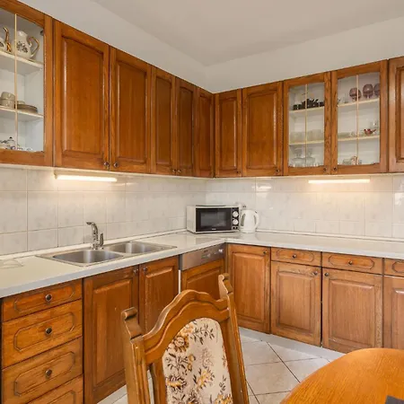 Gorgeous In With Kitchen