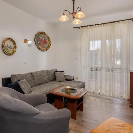 Apartamento 2 Bedroom Cozy In